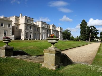 DE VERE WOKEFIELD ESTATE ALDERMASTON BERKSHIRE