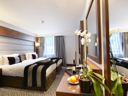 PARK GRAND PADDINGTON COURT BAYSWATER LONDON