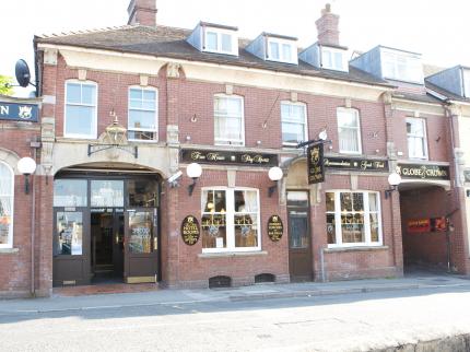 GLOBE AND CROWN FORMERLY GLOBETROTTERS YEOVIL