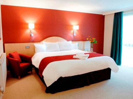 BURLEIGH COURT HOTEL AND LEISURE LOUGHBOROUGH