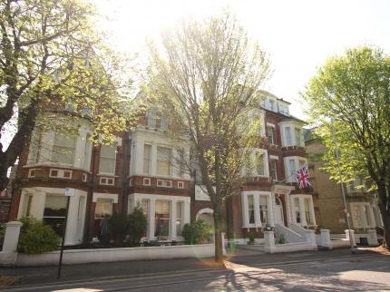 COURTLANDS HOTEL HANGLETON BRIGHTON