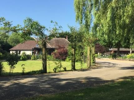 LINFORD STABLES ASPLEY GUISE MILTON KEYNES