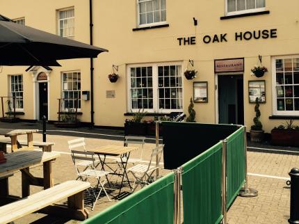 OAK HOUSE AXBRIDGE