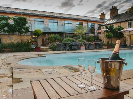 FEVERSHAM ARMS HOTEL VERBENA SPA AMPLEFORTH HELMSLEY