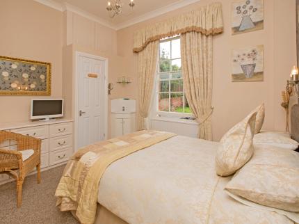 BRAESIDE GUESTHOUSE COWLEY EXETER