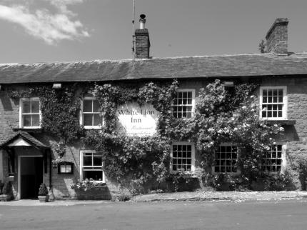 WHITE LION INN BOURTON