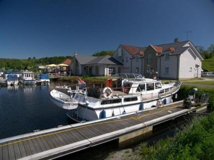 BOATHOUSE BANTON KILSYTH