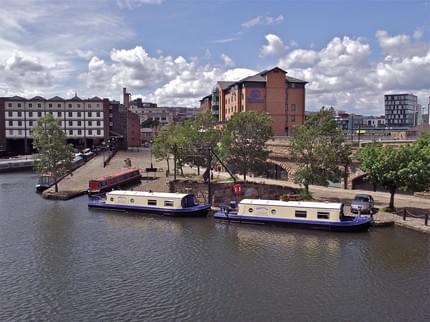 HOUSEBOAT HOTELS SHEFFIELD