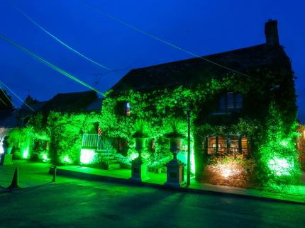 CRAZY BEAR HOTEL CHALGROVE OXFORD