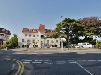 WEST CLIFF INN BOURNEMOUTH