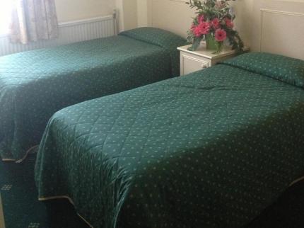 BOROUGH ARMS HOTEL BALDWINS GATE NEWCASTLE UNDER LYME