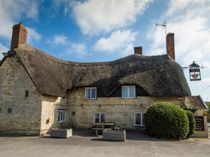 CROWN AT MARNHULL FIFEHEAD NEVILLE MARNHULL