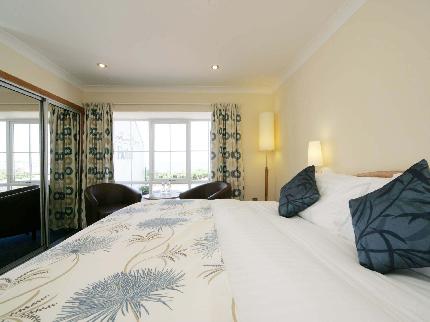 WOODLAND BAY HOTEL ALDONS GIRVAN