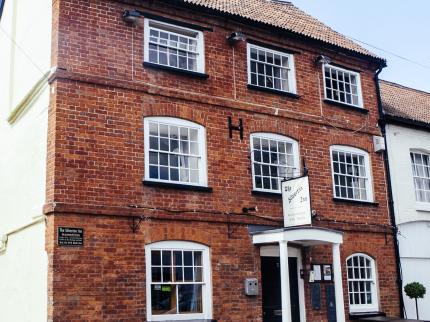 SILVERTON INN AYLESBEARE EXETER