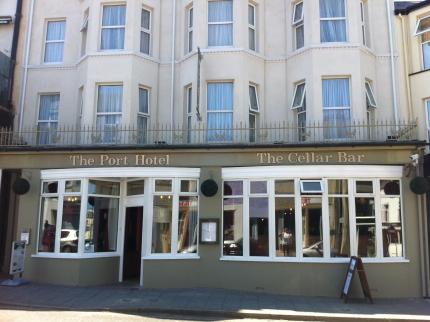 PORT HOTEL PORTRUSH