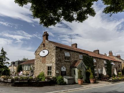 BLACK HORSE INN AINDERBY STEEPLE NORTHALLERTON