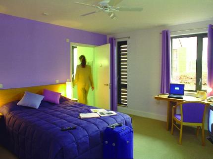 ROFFEY PARK INSTITUTE BROADBRIDGE HEATH HORSHAM