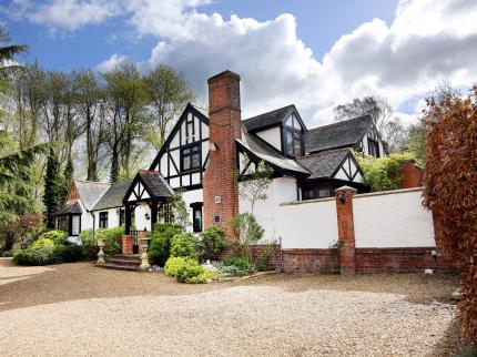 STANWICK HOTEL CALDECOTT STANWICK