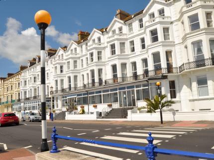 STRAND HOTEL HAMPDEN PARK EASTBOURNE