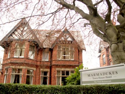 MARMADUKES TOWNHOUSE HOTEL BENINGBROUGH YORK