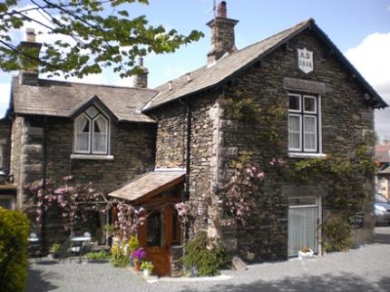 OLD COURTHOUSE BOWNESS ON WINDERMERE
