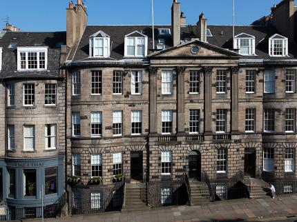 EDINBURGH TOWN HOUSE EDINBURGH