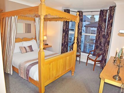 DOVEDALE HOTEL AND RESTAURANT CLEETHORPES