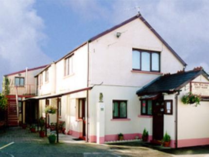 NEW INN GUEST HOUSE BRIDGEND