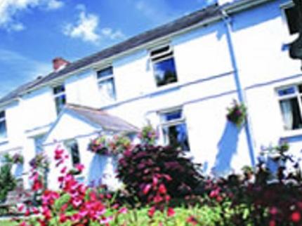 COTTAGE COURT HOTEL CAREW TENBY