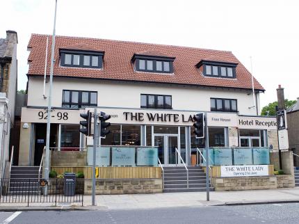 WHITE LADY JD WETHERSPOON HOTEL CORSTORPHINE EDINBURGH
