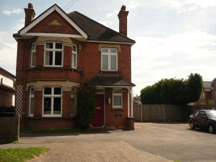 ALBANY HOUSE BED AND BREAKFAST LALEHAM STAINES UPON THAMES