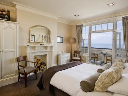 MARINE HOTEL CHESTFIELD WHITSTABLE