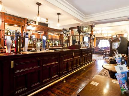 CASTLE TAVERN BARTON RICHMOND