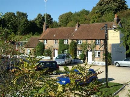 SQUIRREL INN BUSBRIDGE GODALMING