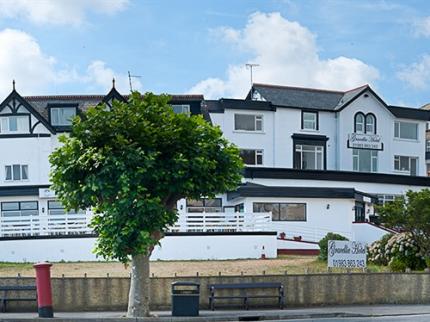 GRACELLIE HOTEL LUCCOMBE VILLAGE SHANKLIN