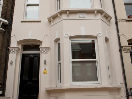 CLAPHAM GUEST HOUSE NINE ELMS LONDON