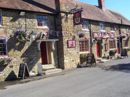 ROSE AND CROWN ADBER SHERBORNE