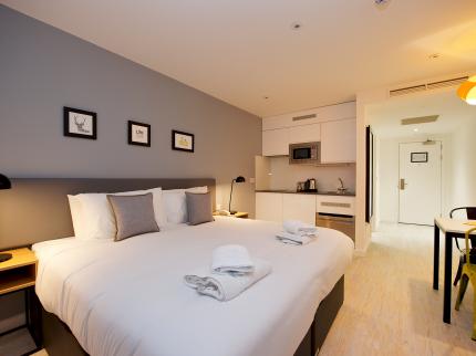 STAYCITY APARTHOTELS LONDON HEATHROW HAYES