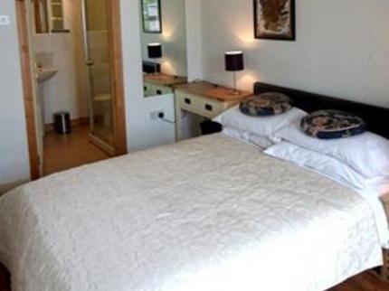 COMBER COURTYARD APARTMENT COMBER