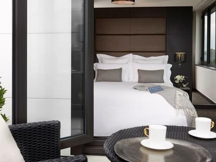 WESTBRIDGE HOTEL PUDDING MILL LANE LONDON