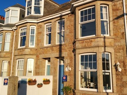 TREGONY GUEST HOUSE CARBIS BAY ST IVES