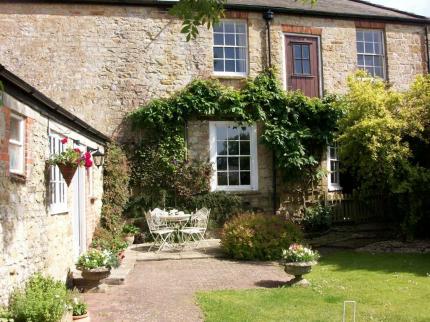 OLD GEORGE BEAMINSTER BROADWINDSOR