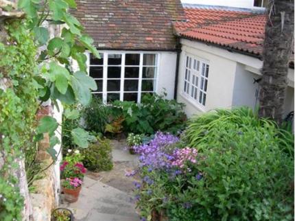 CUMBERLAND HOUSE ADBER SHERBORNE