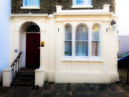 HAWKS LANE LODGE CANTERBURY