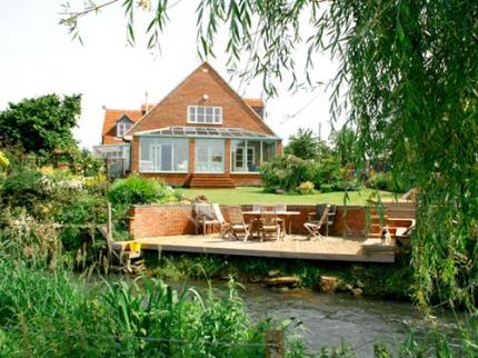 BRIDGE COTTAGE ACHURCH PETERBOROUGH