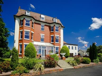 HIGHLAND MOORS GUEST HOUSE CONFERENCE CENTRE ABBEYCWMHIR LLANDRINDOD WELLS