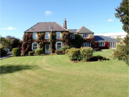 SHAW COUNTRY HOTEL ATWORTH MELKSHAM