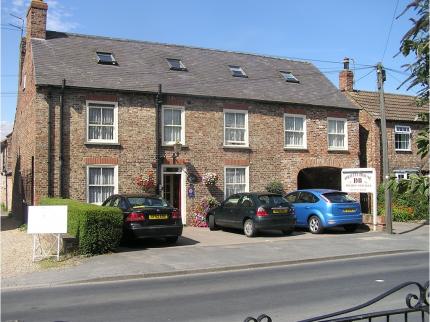 ORILLIA HOUSE COTTAGES BROCKFIELD YORK