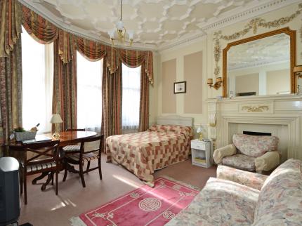 LONDON APART HOTEL HIGH STREET KENSINGTON LONDON