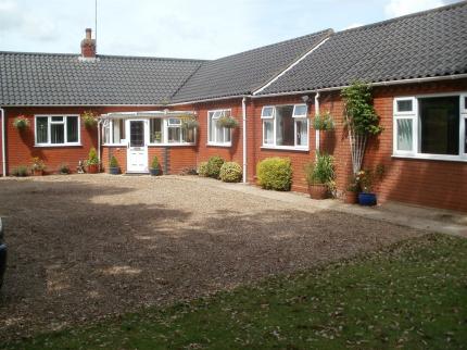 HOLM OAKS BACONSTHORPE HOLT